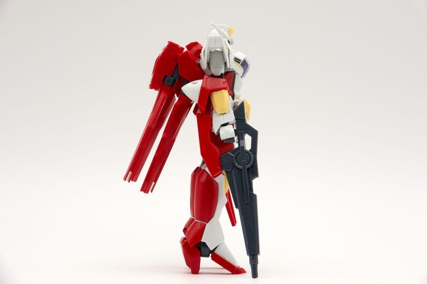 Build T10 HG Reborns Gundam (08)